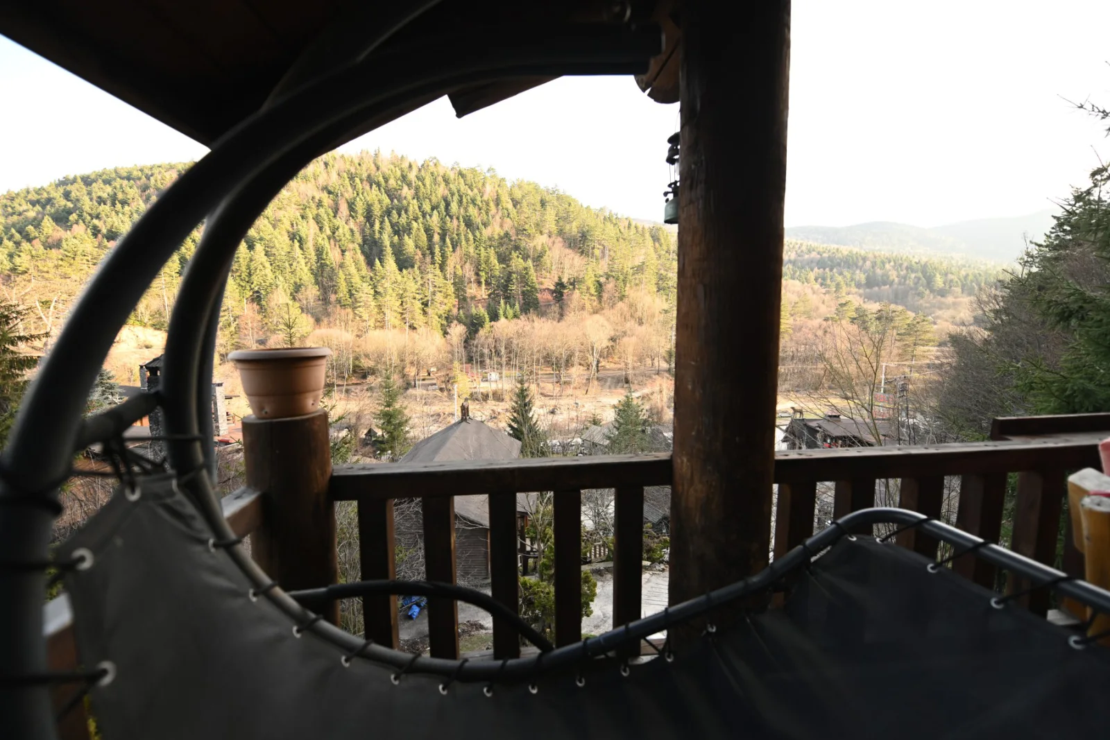 Öfkelinin Evi (üst)