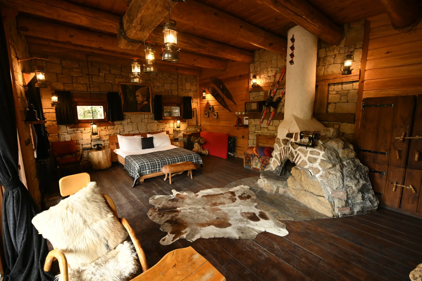 Öfkelinin Evi (üst)