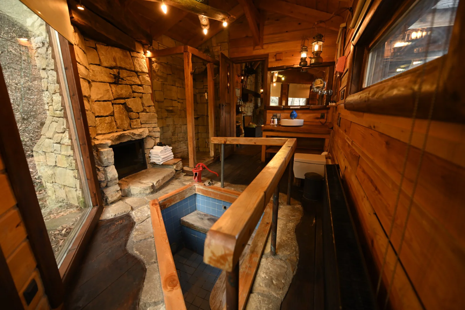 Öfkelinin Evi (üst)